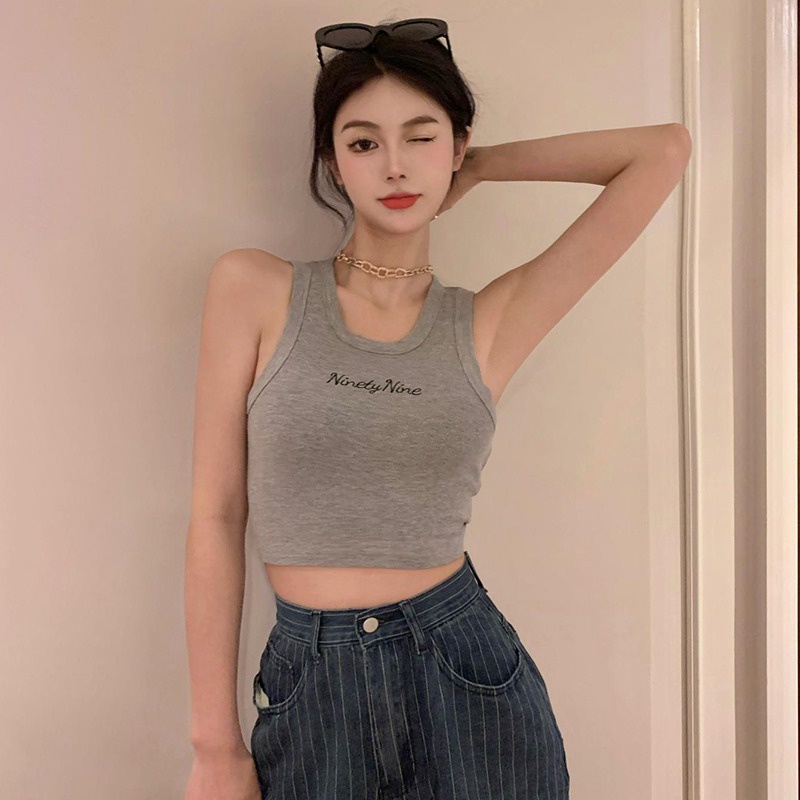 Áo Croptop Sát Nách Cổ Tròn Hoạ Tiết Chữ Thêu Thiết Kế Đơn Giản Cho Phái Nữ