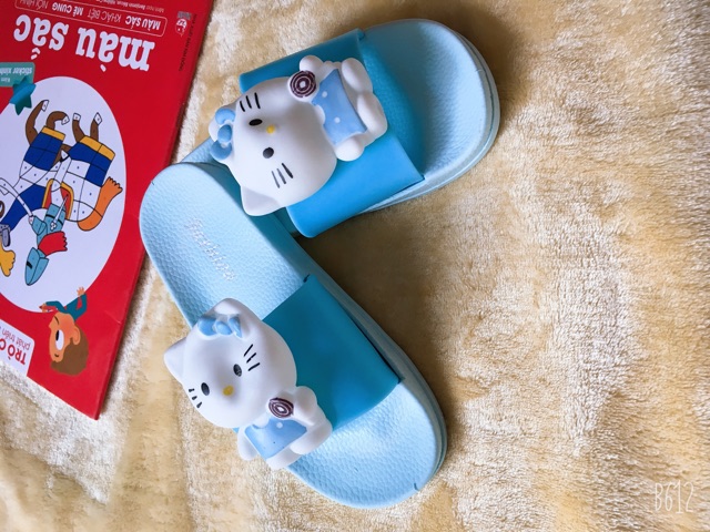 Dép bé gái hình mèo kitty siêu dễ thương