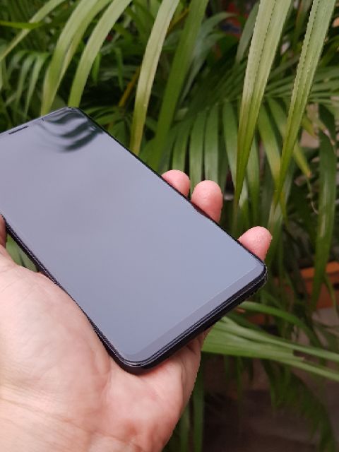 LG V30: Kính cường lực UV full keo màn hình