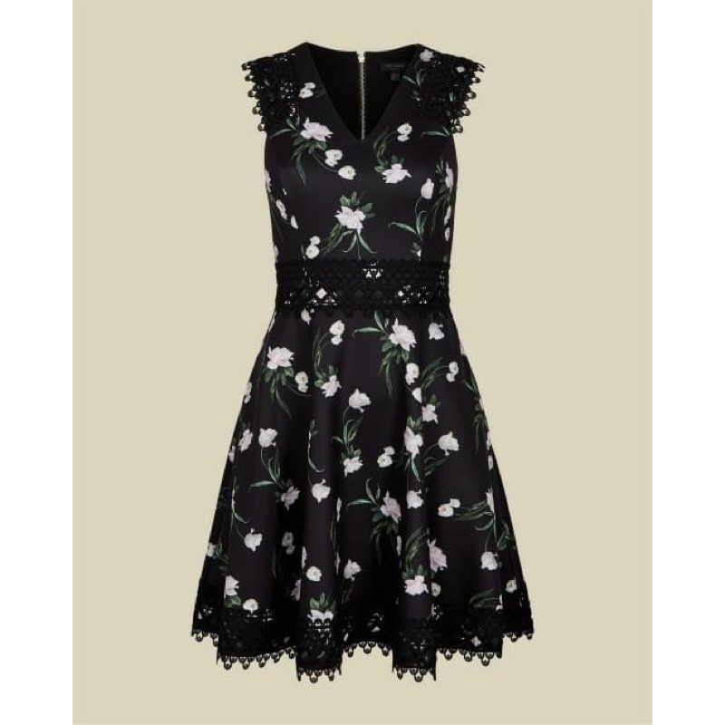 Đầm T-E_d Baker dáng xoè