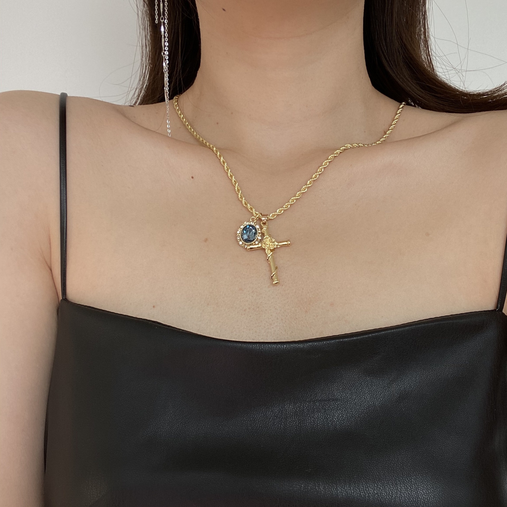 Dây Chuyền Mặt Thánh Giá Đính Đá Opal Xanh Phong Cách Cổ Điển