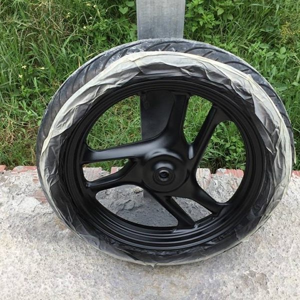 Sơn samurai màu đen nhám 29/109A và đen bóng 30/109 làm mới đẹp xe bám tốt chống gỉ sét hàng chính hãng