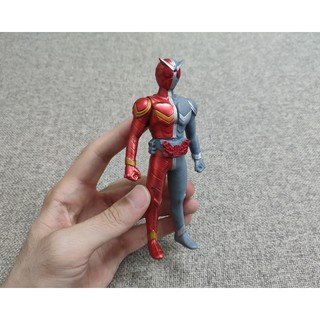 Mô hình đồ chơi Kamen Rider loại 12cm (Nhiều mẫu)