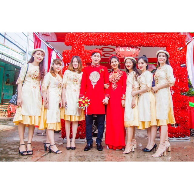 Áo bê cháp hàng gấm hoa 3d, đẹp sang nhẹ nhàng nét đường kim mũi chỉ.