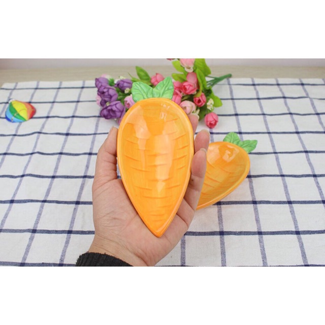 Đĩa sứ cà rốt dài🥕