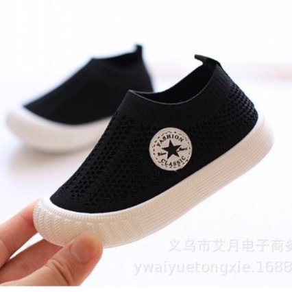 Giày lười , giày cổ chun cho bé trai bé gái đế bệt chống trơn trượt hiệu quả