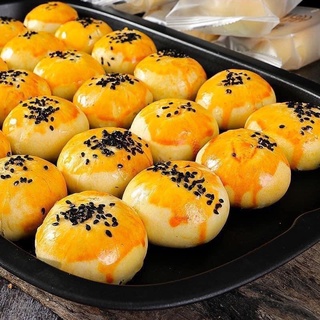 Set 50 bánh trứng muối