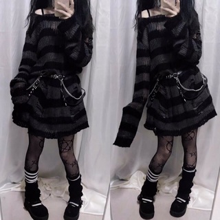 (sẵn)  Áo len rách alt goth mall