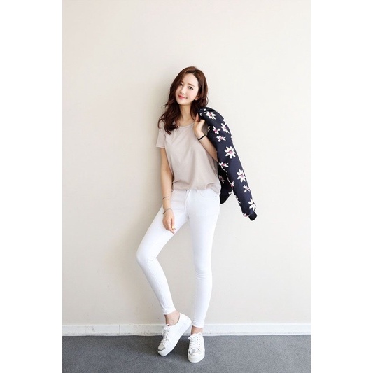 Quần skinny trắng/đen thần thánh