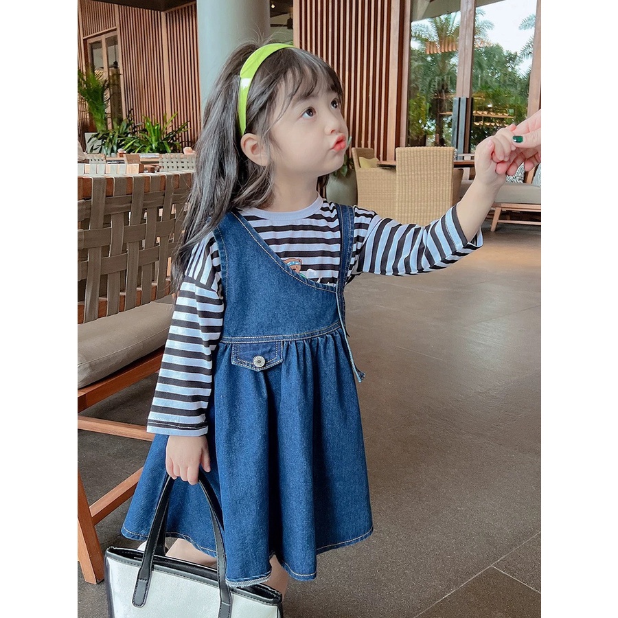 Set Váy bé gái yếm bò kèm áo thun kẻ XHN1074