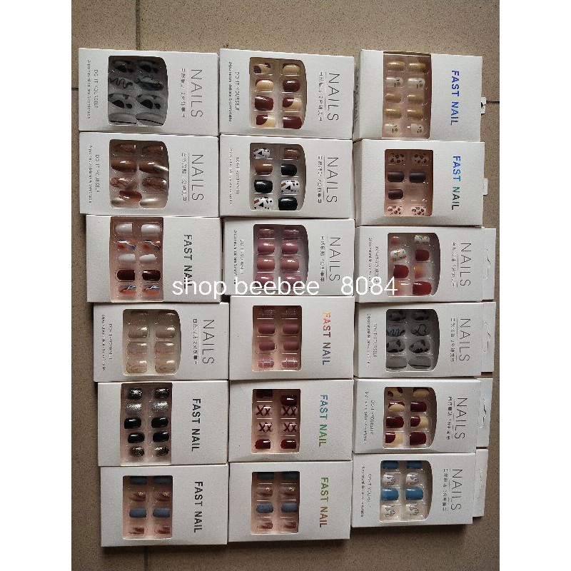 bộ móng tay giả 24 món có kèm keo sẵn ( mẫu ngẫu nhiên)