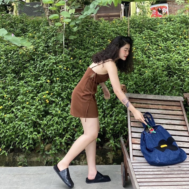 Đầm hai dây lụa dáng chữ A buộc nơ hai bên