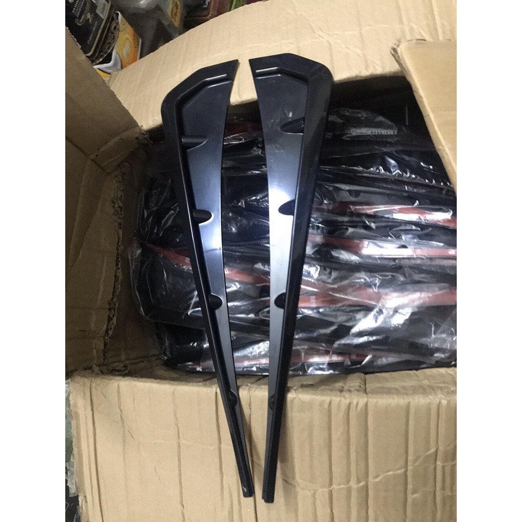 Ốp mang cá cho xe Honda Civic
