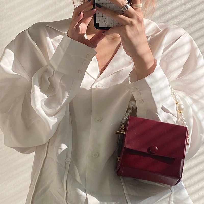 Túi hộp đeo chéo nhỏ phối dây ngọc trai phong cách Pháp retro cho nữ IELGY