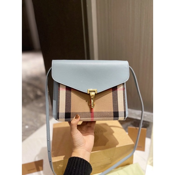 Túi xách Burberry size 25cm nhiều màu .