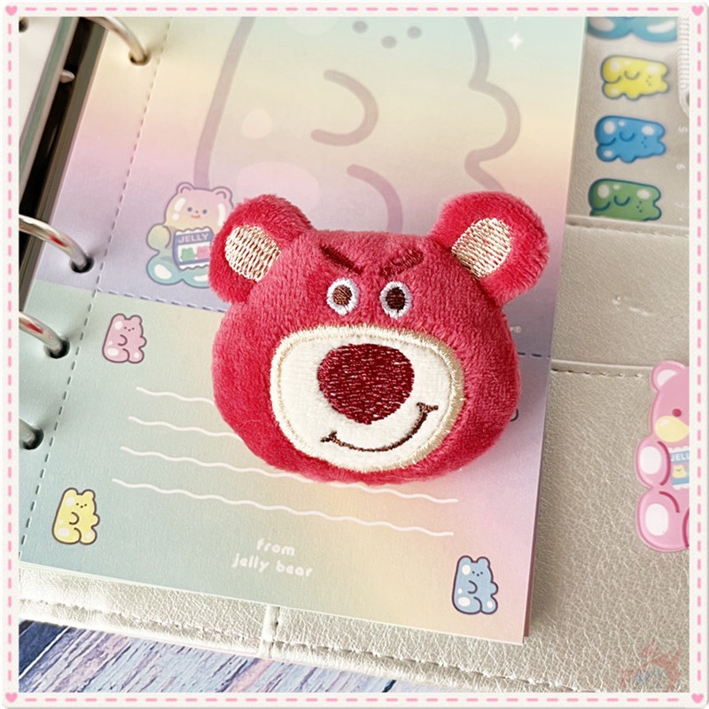 ★ Lotso Ghim Cài Áo Hình Nhân Vật Hoạt Hình Nhồi Bông Đáng Yêu ★ 1 Huy Hiệu Cài Áo Trang Trí Balo Hình Gấu/Gấu Lots-o' Dễ Thương