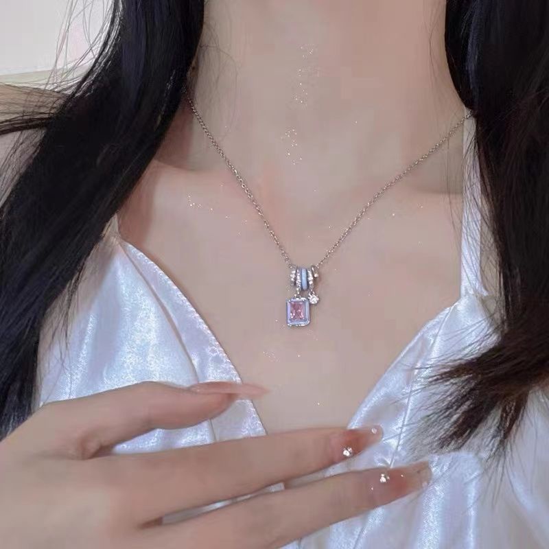 Vòng cổ Mặt Vuông Đính Đá Pha Lê Nhẹ Phong Cách Hàn Quốc Sang Trọng