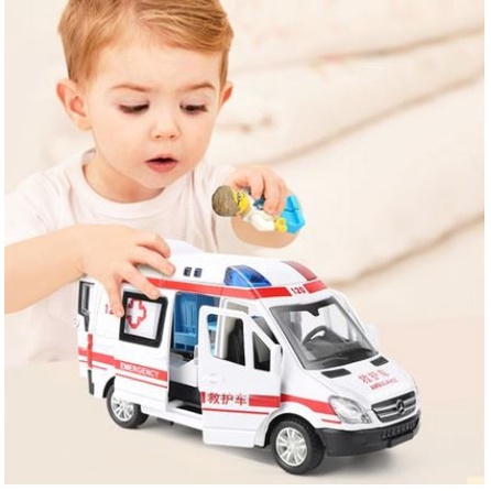 Mô hình xe tĩnh ô tô cứu thương Mercedes-Benz 1:32 kim loại đồ chơi trẻ em cấp cứu có đèn nhạc chạy cót ô to trưng bày