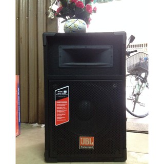 1 cái loa sân khấu JBL nghe nhạc, hát karaoke