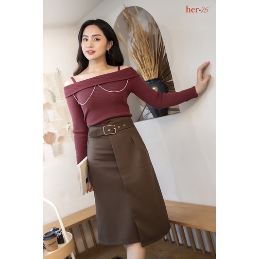 Áo trễ vai 2 dây dây ngọc