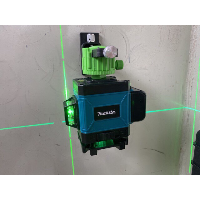 Máy cân bằng laser 12 tia xanh Makita có điều khiển từ xa, tặng pin to