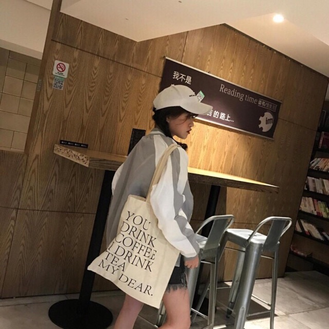 ÁO KHOÁC GIÓ FORM RỘNG CỔ BOMBER