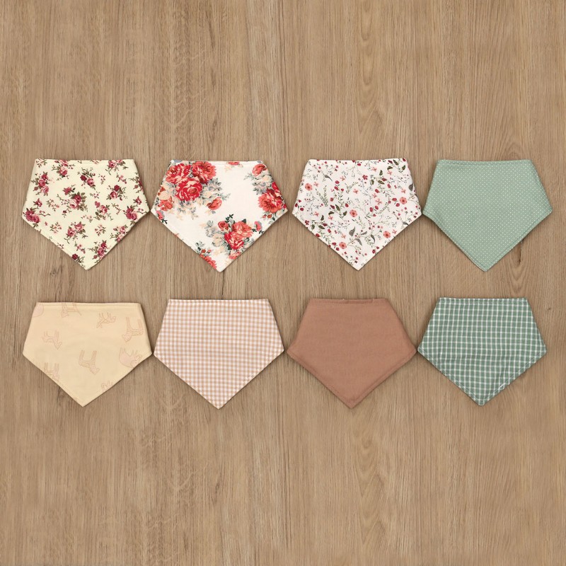 Yếm Ăn In Hoa Xinh Xắn Cho Bé