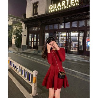 Váy đỏ xoè tay dài(sẵn tại shop )