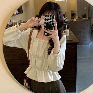 Áo blouse cổ vuông