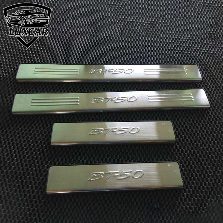 Ốp bậc cửa xe MAZDA BT50 - Chất liệu INOX cao cấp LUXCAR