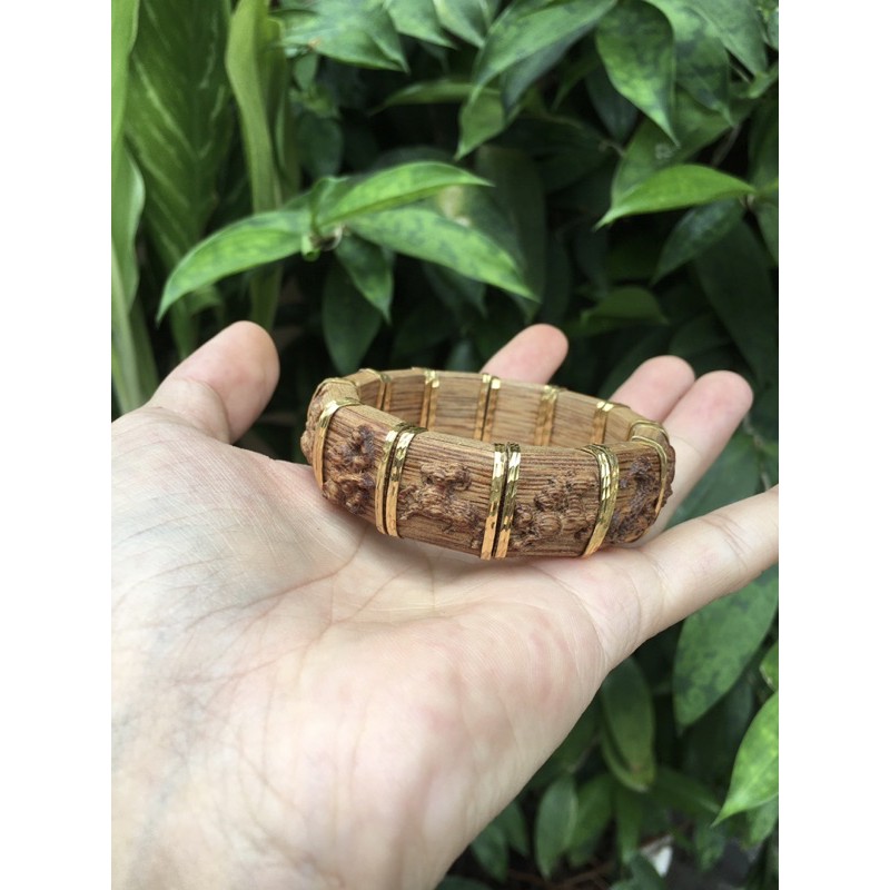 Vòng tay 12 con giáp trầm hương tốc tự nhiên