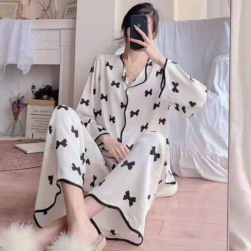 Bộ đồ ngủ tay dài bằng lụa mát thời trang xuân thu hàng mới dành cho bạn nữ 2021