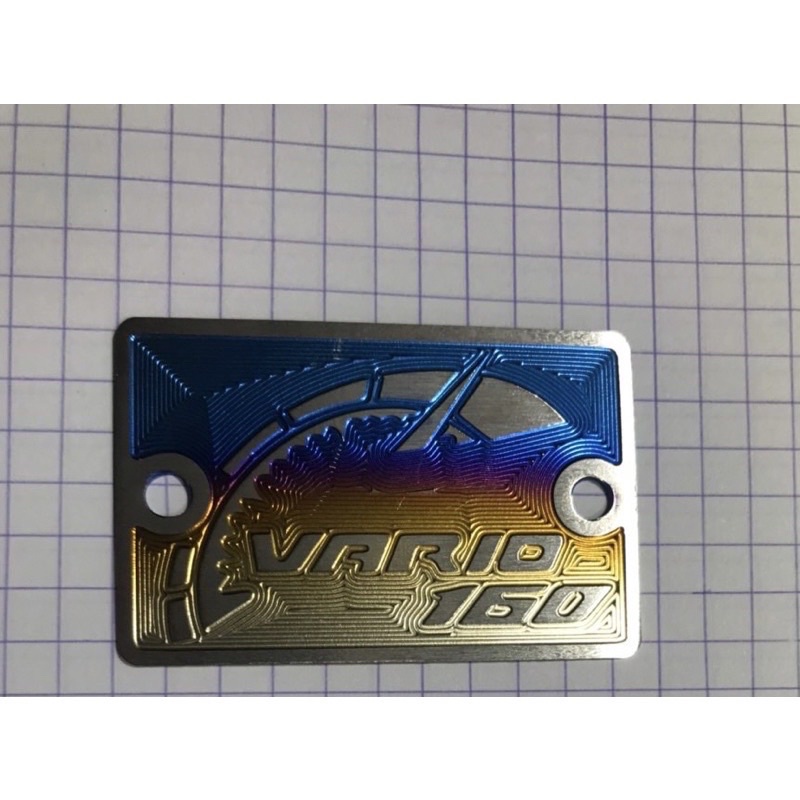 Ốp Nắp Dầu &amp; 2 ỐC GR5 VARIO 160cc 2022 Titan