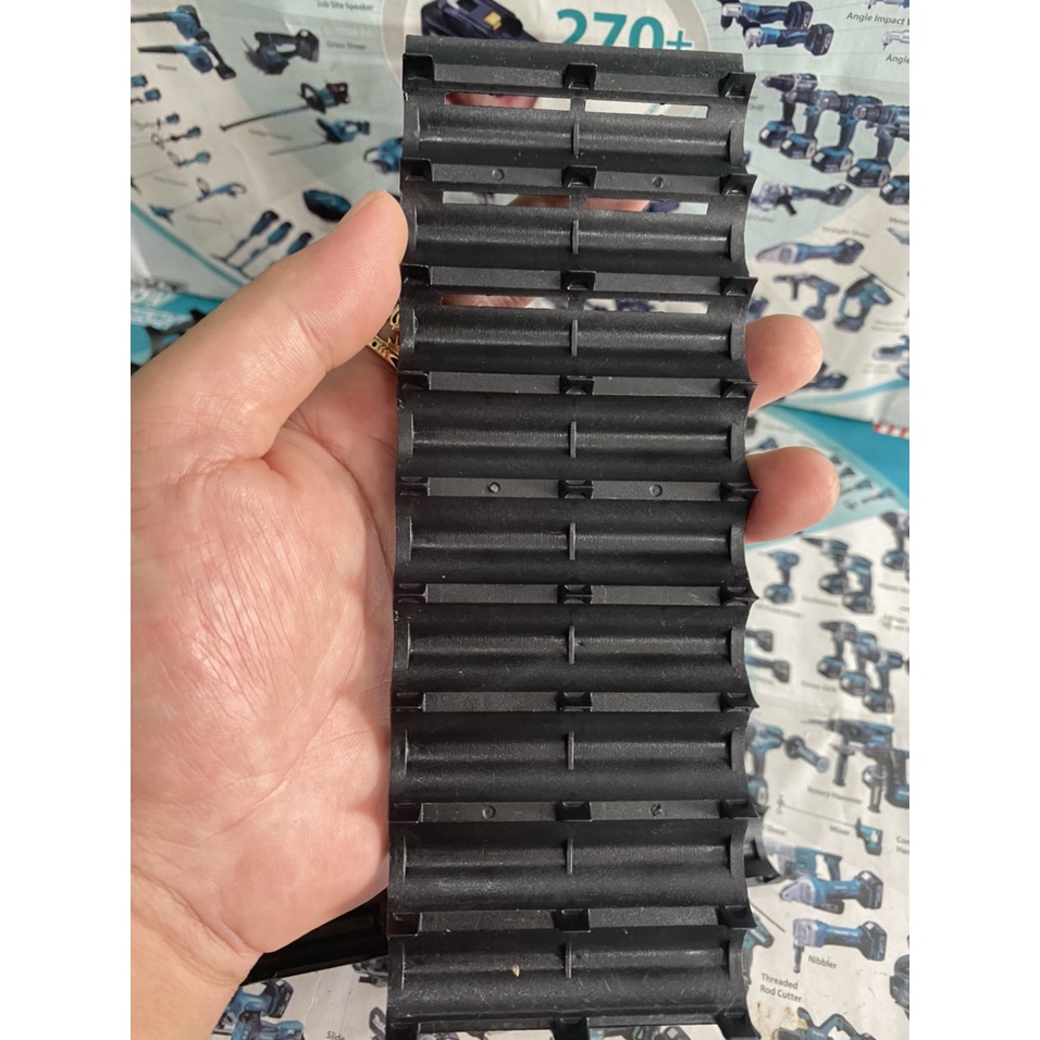 Khay ngăn cell, giữ và cố định 20 cell pin 18650, 13S - 2P lệch