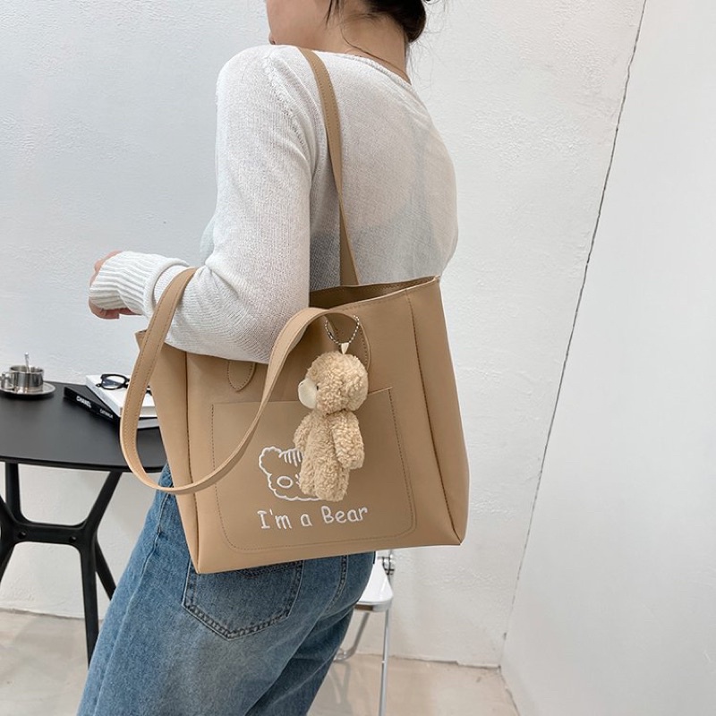 Túi đeo vai da mềm I'm a bear tặng kèm gấu
