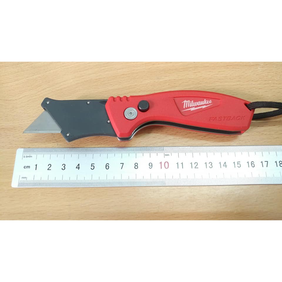 Dao rọc cáp Milwaukee