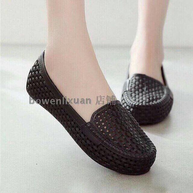Giày búp bê nhựa đi mưa phom nhỏ, mềm dẻo đi không đau chân xuất xứ Việt Nam đi trong bệnh viện, nhà hàng,ô