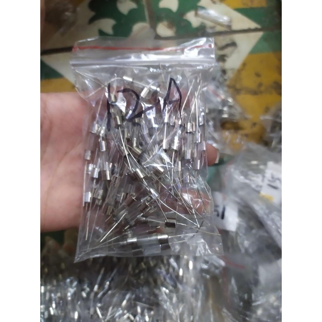 Cầu chì chân cắm bếp từ 10A-12A-15A