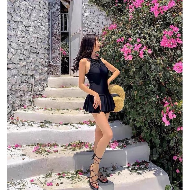 Đồ bơi nữ dáng váy, áo tắm cổ yếm dáng đầm màu đen, size từ 38-68kg