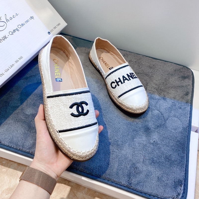 Giày lười nữ thêu chữ CHNELL chắc chắn dễ mang đi êm chân lên dáng xinh xắn đi chơi đi làm đều hợp lý