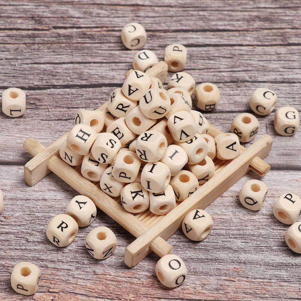 Set 100 Hạt Xâu Chuỗi Khắc Chữ Cái / Số Làm Vòng Cổ Cho Bé Mọc Răng DIY