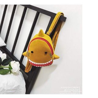 Balo cá mập cute bé gái