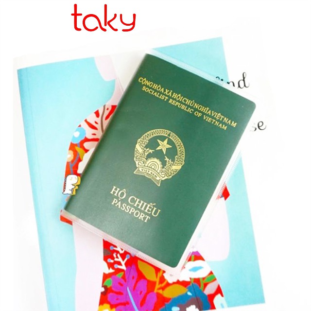 Bao Bọc Hộ Chiếu - Passport Dẻo Trong Suốt, Taky, Tiện Dụng, An Toàn Khi Đi Du Lịch 5310