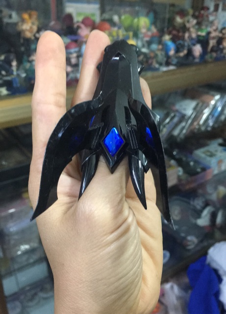 Nhẫn liên minh huyền thoại shynava có 2 mầu hạt đá xanh và đỏ