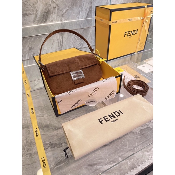 Túi đeo vai, túi kẹp nách Fendi FD da bò nhập, khóa gập cao cấp
