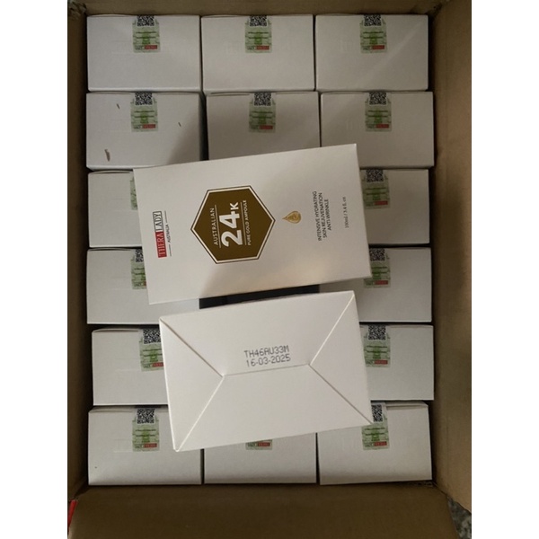 SERUM TINH CHẤT VÀNG 24K ÚC TẶNG KÈM THANH LĂN PIN