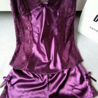Bộ đồ ngủ satin lụa