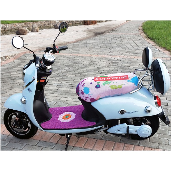 Thảm để chân xe máy- xe điện