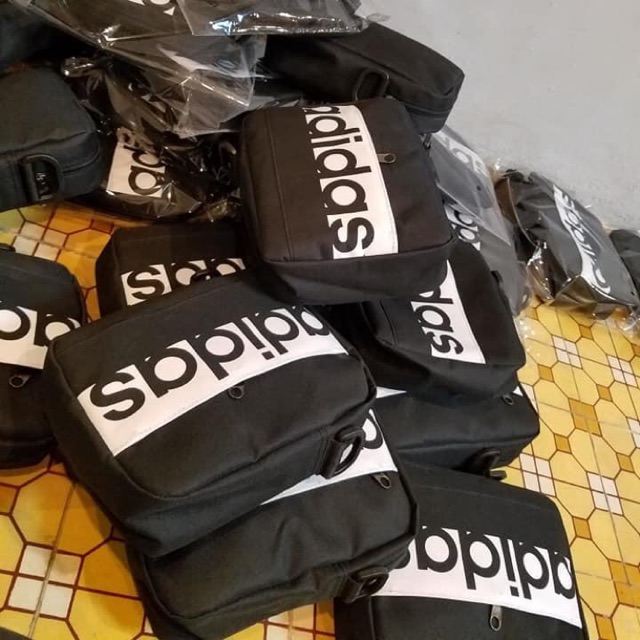 Túi đeo chéo Adidas