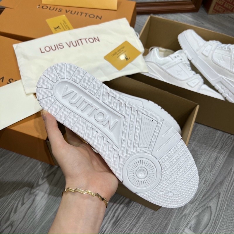 GIÀY LV TRAINERS SNEAKER ALL WHITE LAI AU